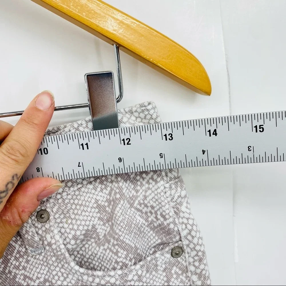 Aritzia Denim Forum The Lola High Rise Skinny Crop Pants Snake 25 - Picture 5 of 7